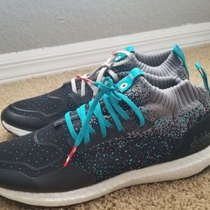 Packer SoleBox adidas ultraboost mid rift exclusiv